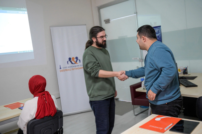 İzmir’de 53 engelli çalışma hayatına katıldı