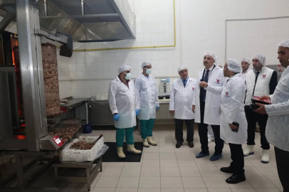 Vali Bozkurt'tan Ağrı Döneri ve Yeni Et Satış Mağazasına yakın mercek