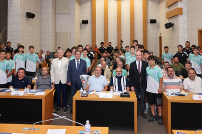 Konya'da Başkan Pekyatırmacı’dan şampiyon sporculara tebrik