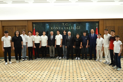 Konya'da Vali Akın ve Başkan Altay şampiyonlarla buluştu