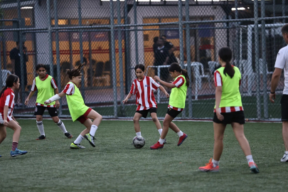 Antalya’da Futbol Akademisi yaz okulu başladı