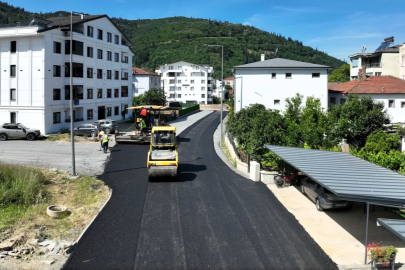 Kocaeli'de Karamürsel Caddesi baştan sona yenileniyor